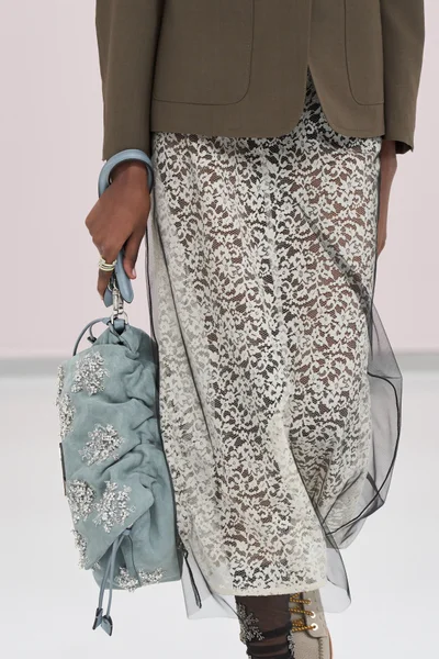 Look 95